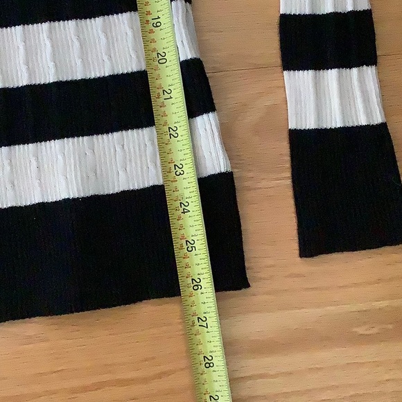 Pink Rose Striped Ribbed Long Sleeve Top SZ M NWT! - Picture 4 of 5